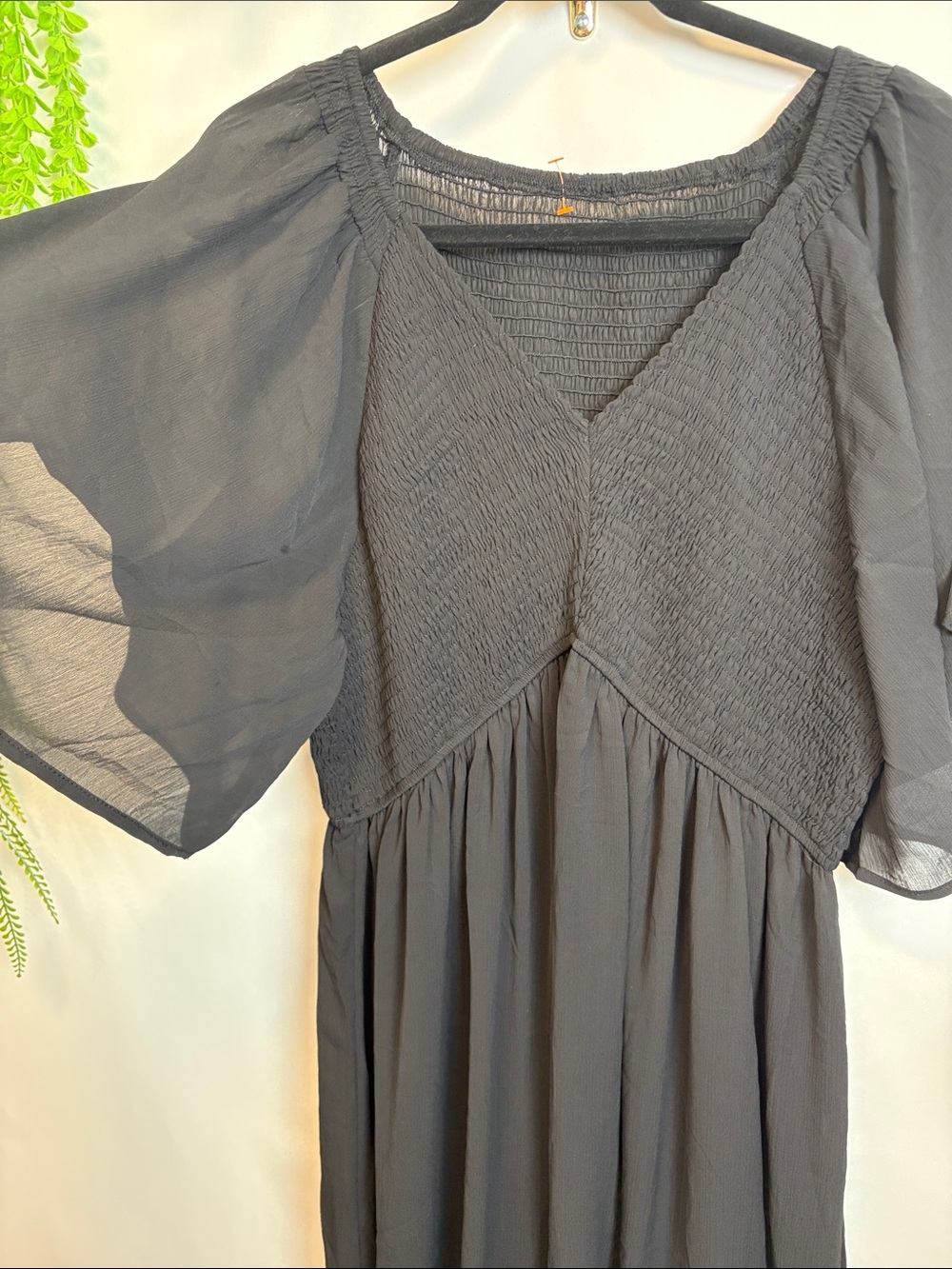 Source Unknown Black Maxi Dress with Flutter Sleeves - Picture 2 of 12